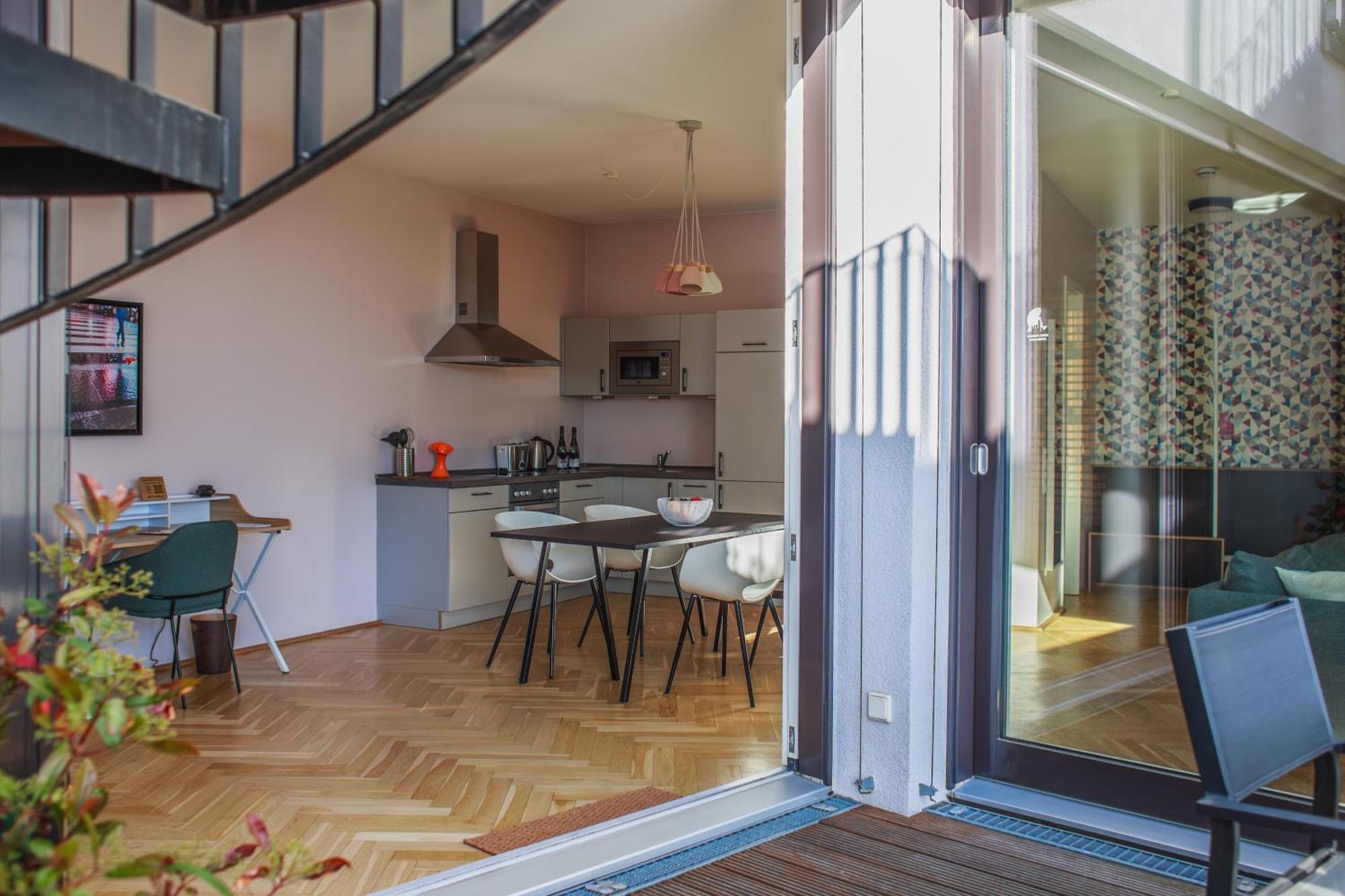The Circus Apartments — Foto’s 1